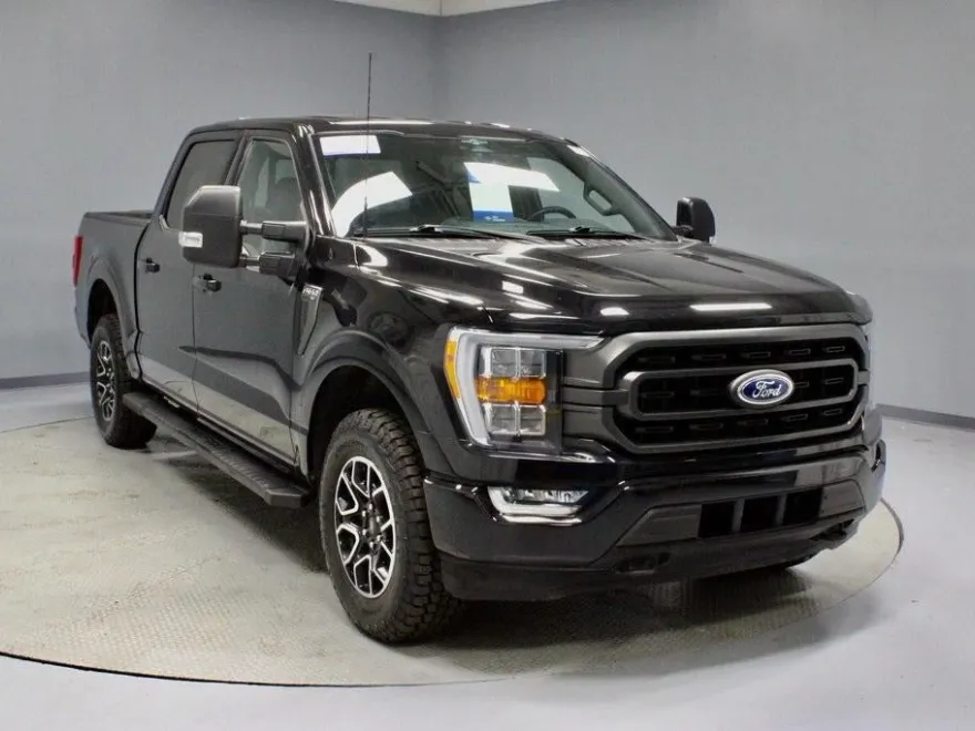 2023 Ford F-150 XLT photo 1
