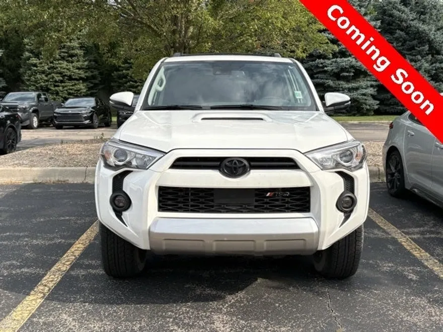 2022 Toyota 4Runner TRD Off-Road Premium photo 1