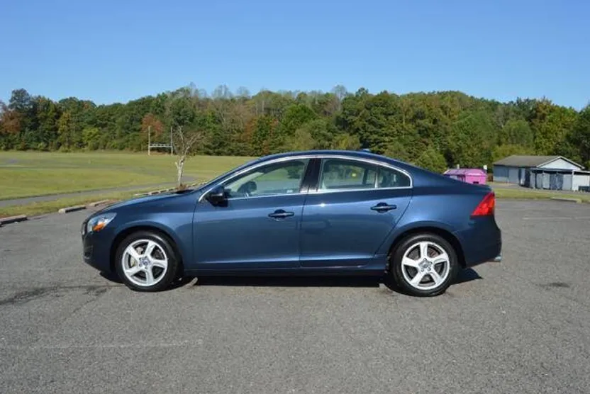 2013 Volvo S60 T5 photo 1