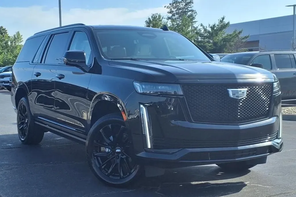 2022 Cadillac Escalade ESV Sport Platinum photo 1