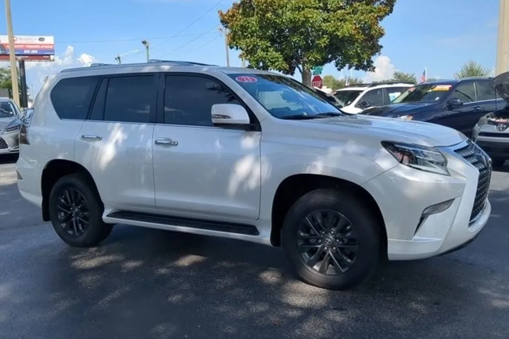 2023 Lexus GX 460 photo 1