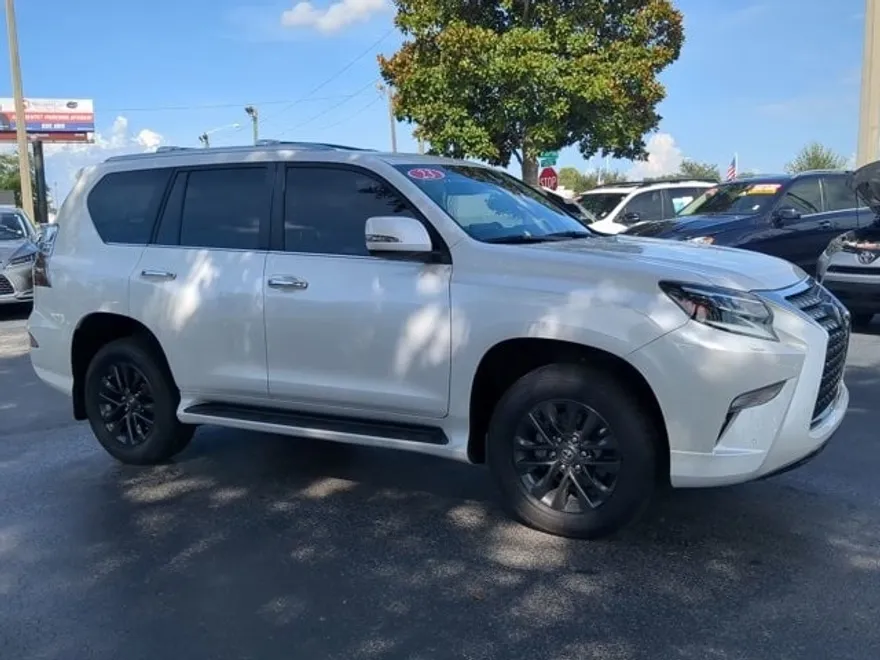 2023 Lexus GX 460 photo 1