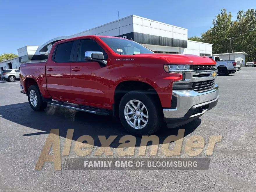 2022 Chevrolet Silverado 1500 LT photo 1