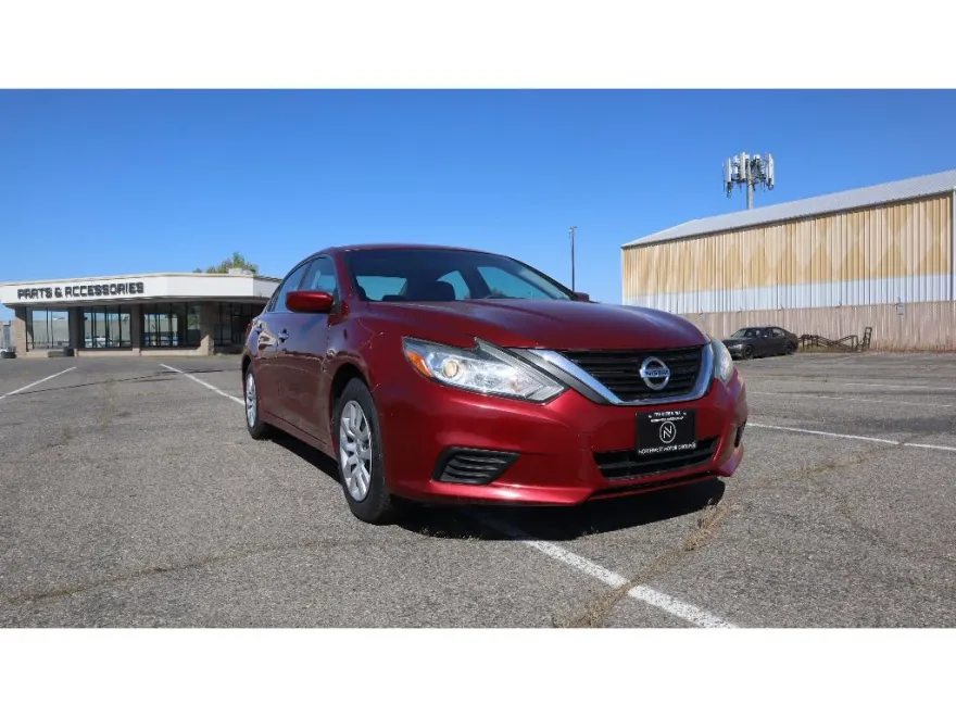 2016 Nissan Altima 2.5 S photo 1