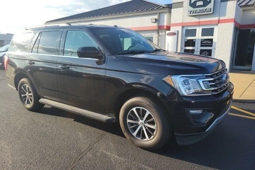 2019 Ford Expedition XLT photo 1