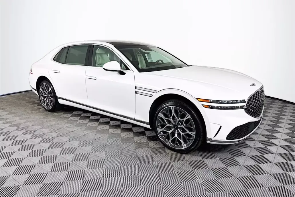 2025 Genesis G90 3.5T E-Supercharger photo 1