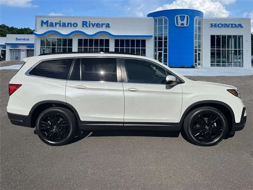 2022 Honda Pilot SE photo 1