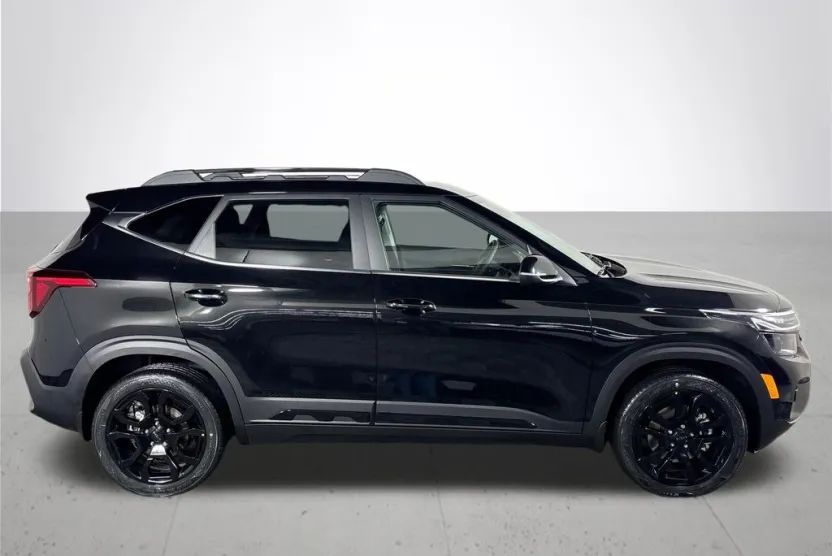 2025 Kia Seltos X-Line photo 1