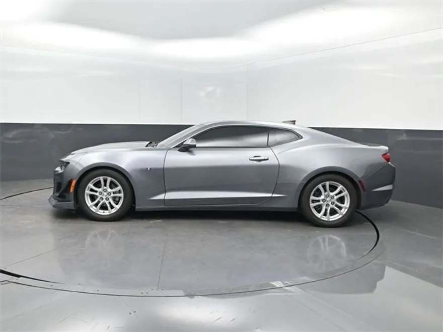 2021 Chevrolet Camaro 1LS photo 1