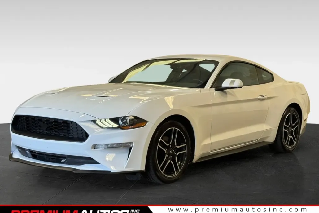 2020 Ford Mustang photo 1