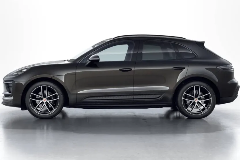 2026 Porsche Macan T photo 1