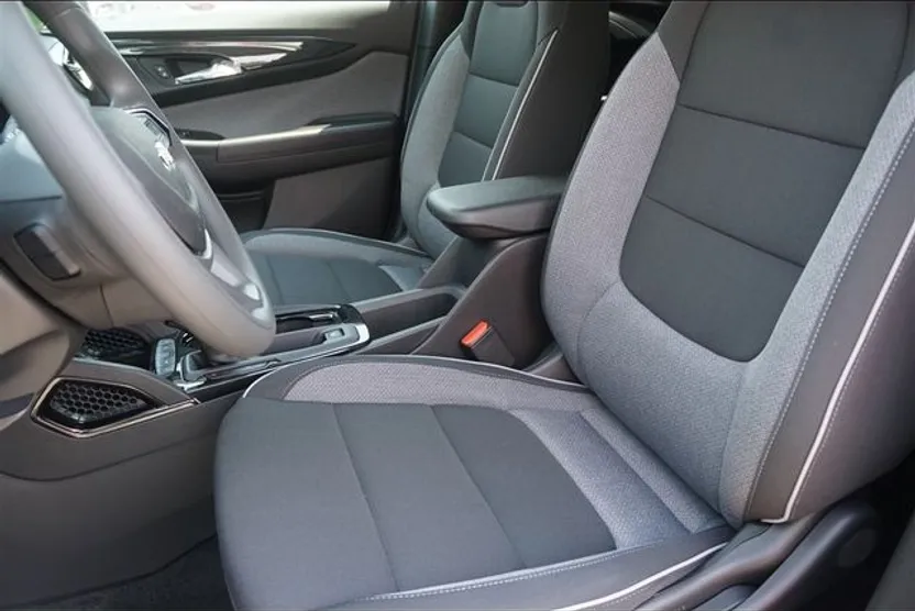 2026 Chevrolet Trailblazer LT photo 1