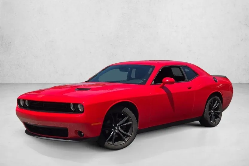 2018 Dodge Challenger SXT photo 1