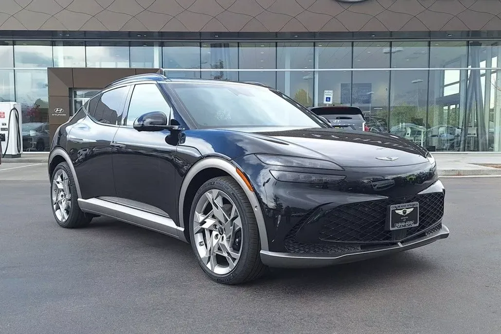 2024 Genesis GV60 Performance photo 1