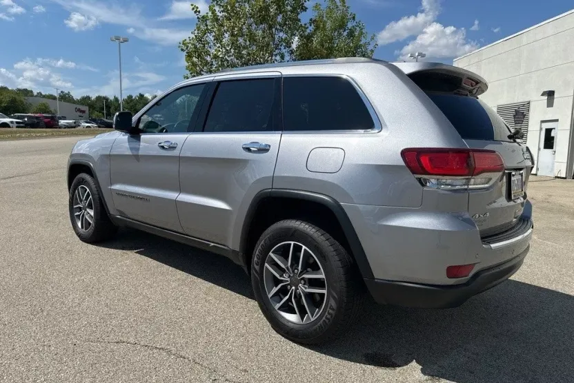 2021 Jeep Grand Cherokee Limited photo 1