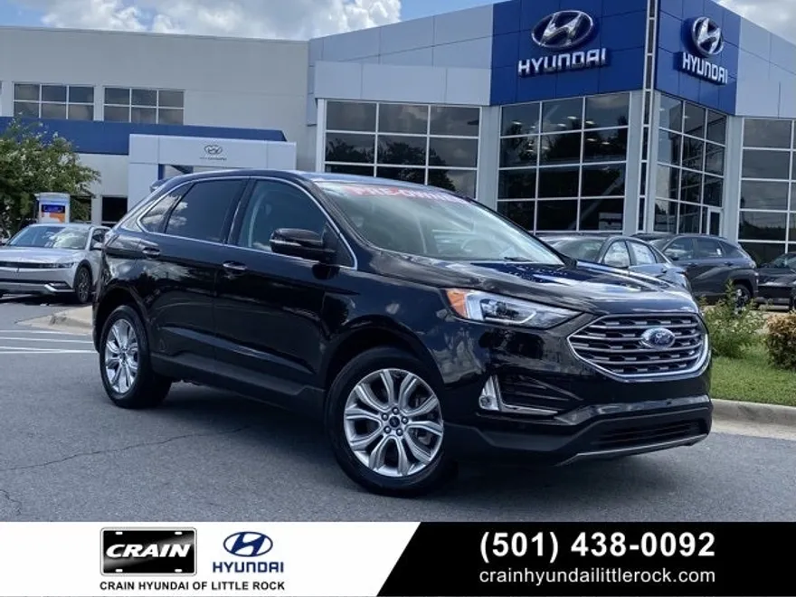 2022 Ford Edge Titanium photo 1