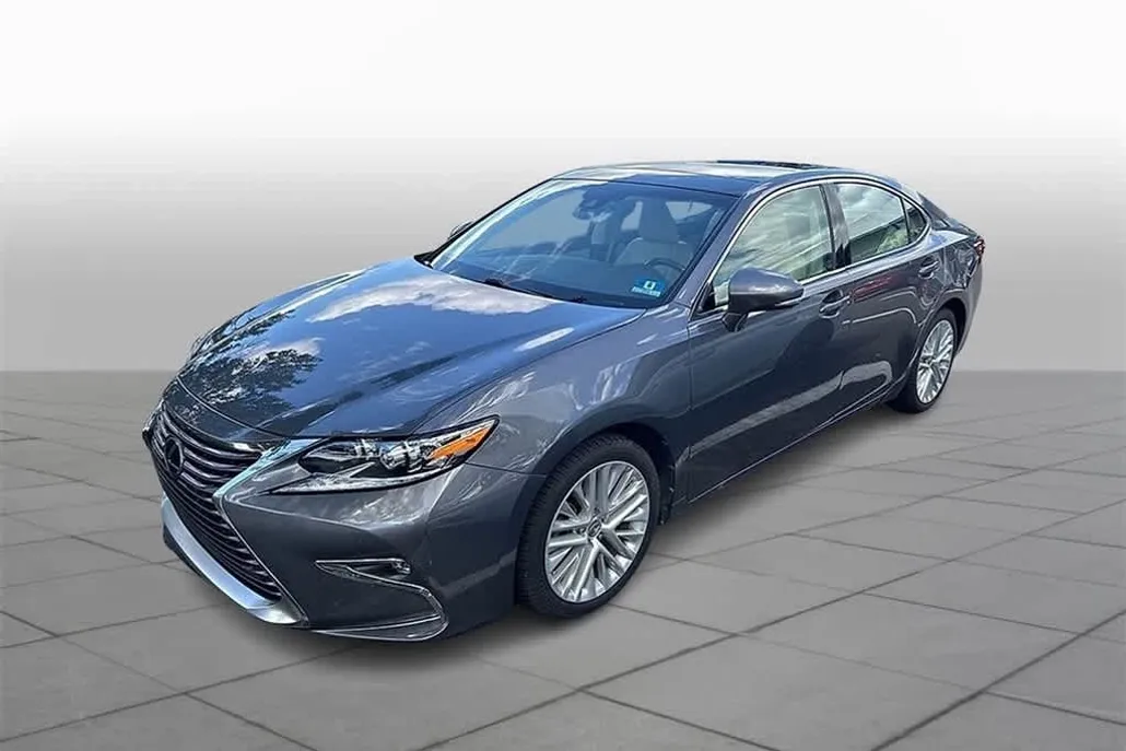 2016 Lexus ES 350 photo 1