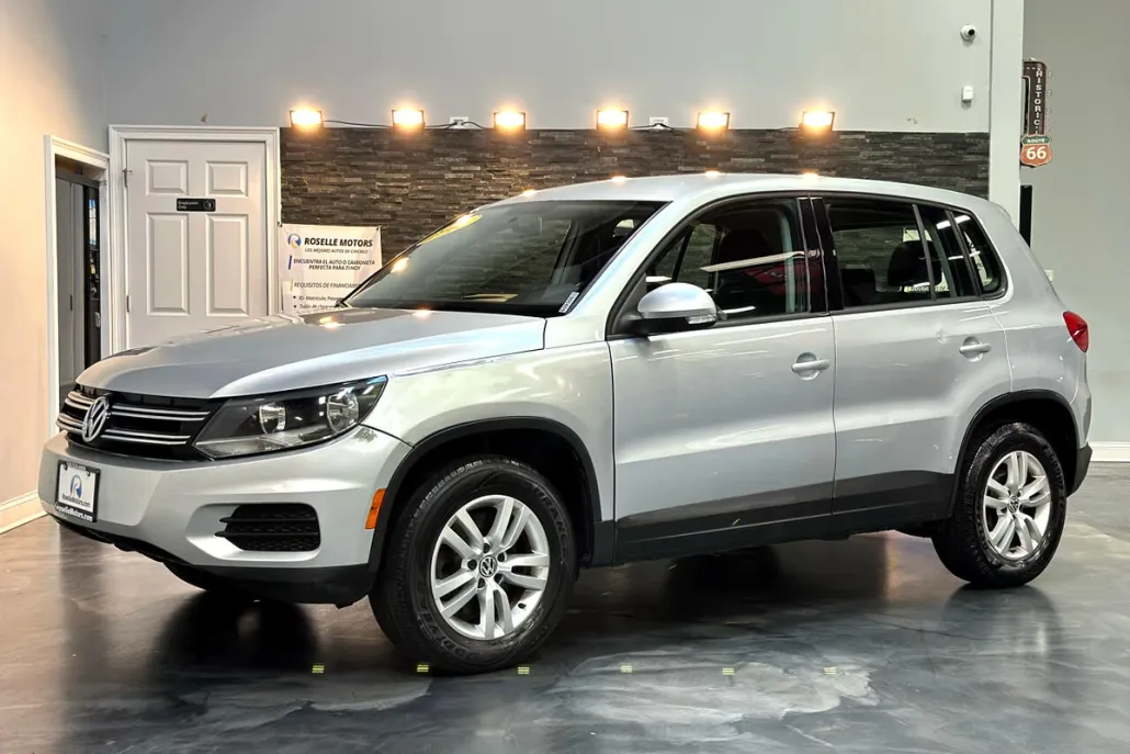 2012 Volkswagen Tiguan S photo 1