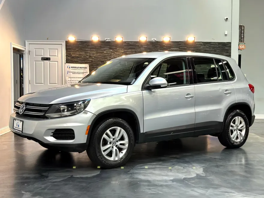 2012 Volkswagen Tiguan S photo 1
