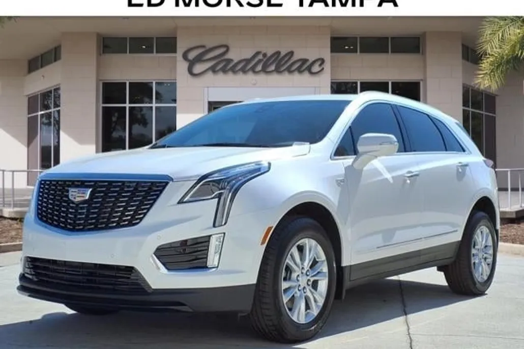 2025 Cadillac XT5 Luxury photo 1