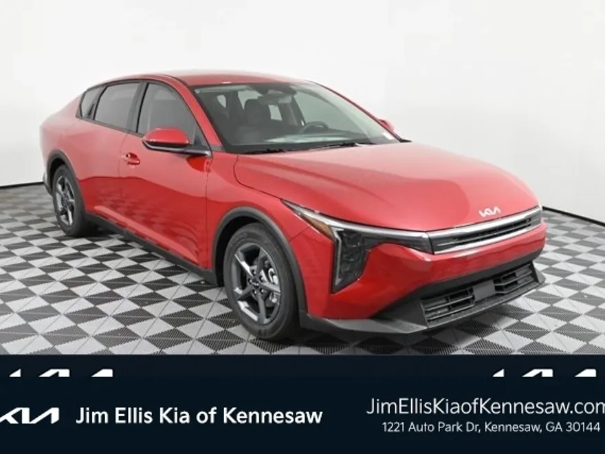 2025 Kia K4 LXS photo 1