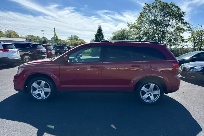 2012 Dodge Journey SXT photo 1