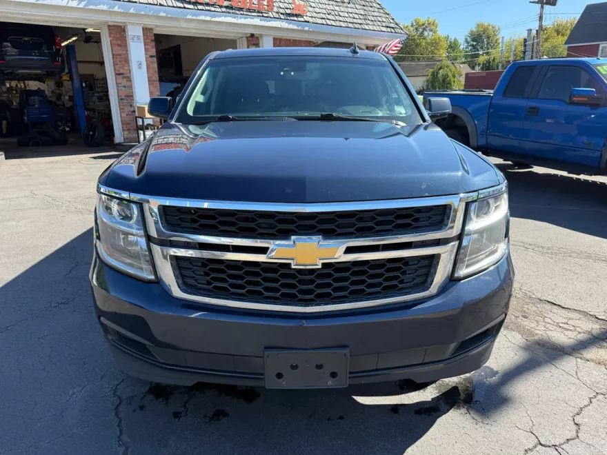 2018 Chevrolet Tahoe LS photo 1