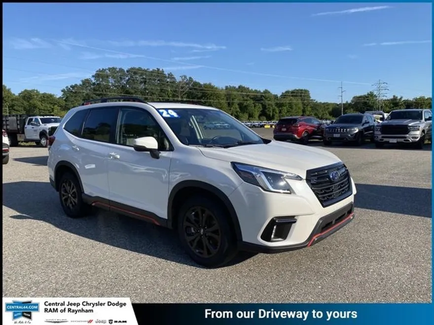 2024 Subaru Forester Sport photo 1