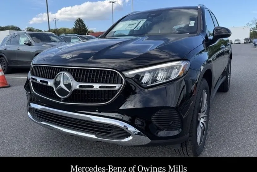 2026 Mercedes Benz GLC 300 4MATIC photo 1