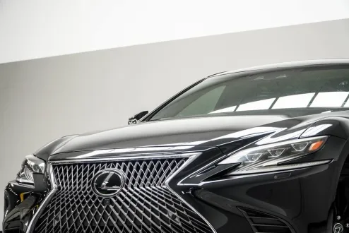 2018 Lexus LS 500 photo 2