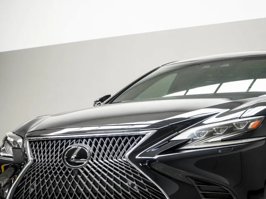2018 Lexus LS 500 photo 2