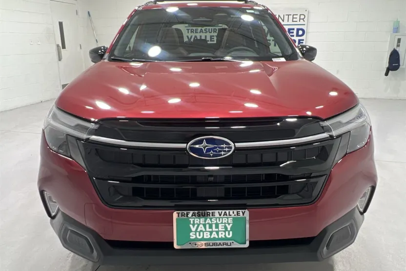 2025 Subaru Forester Touring photo 1