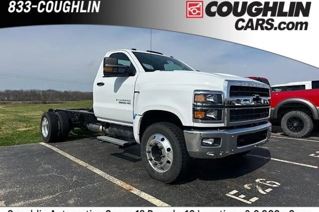 2024 Chevrolet Silverado 6500HD Work Truck photo 1