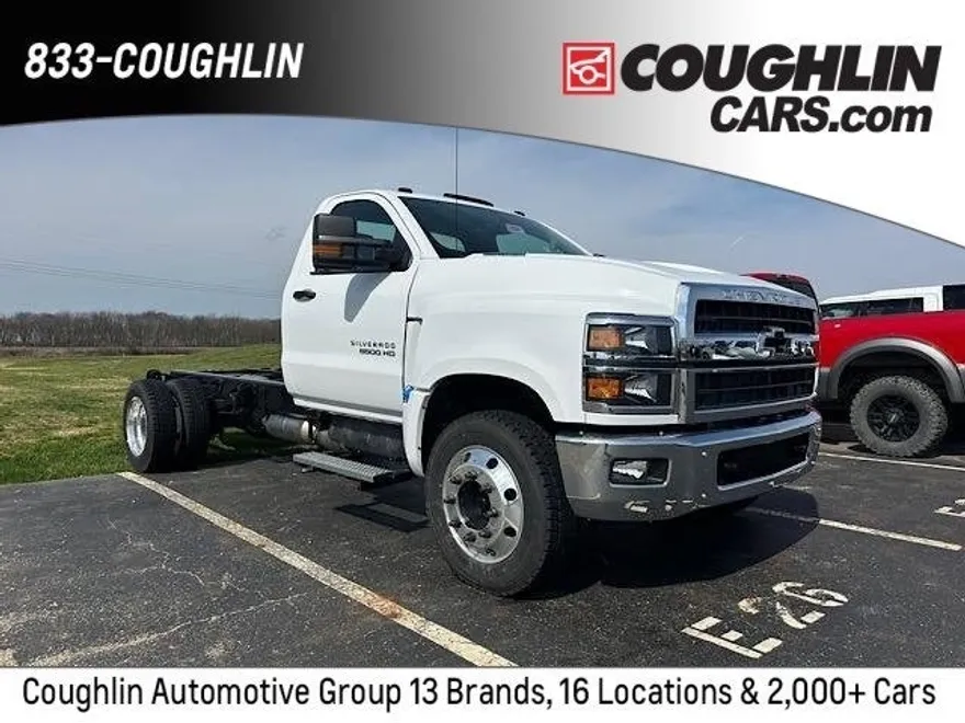 2024 Chevrolet Silverado 6500HD Work Truck photo 1