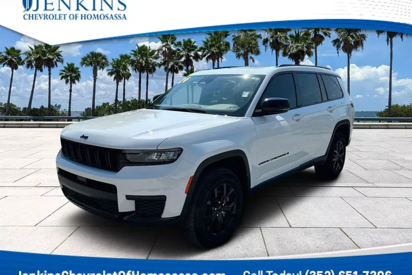 2024 Jeep Grand Cherokee Laredo Altitude X photo 1