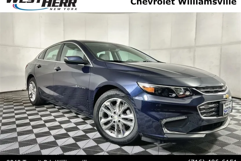 2017 Chevrolet Malibu 1LT photo 1