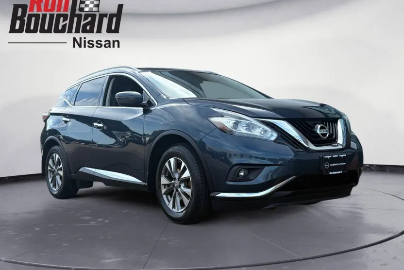 2015 Nissan Murano SV photo 1