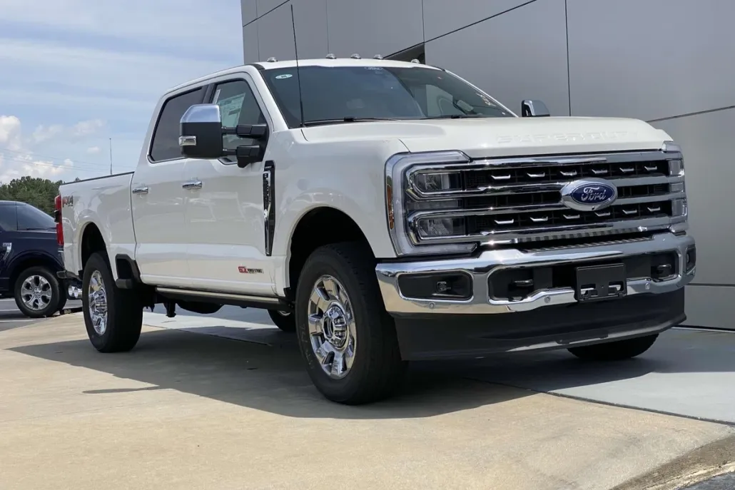 2026 Ford F-250 Lariat photo 1