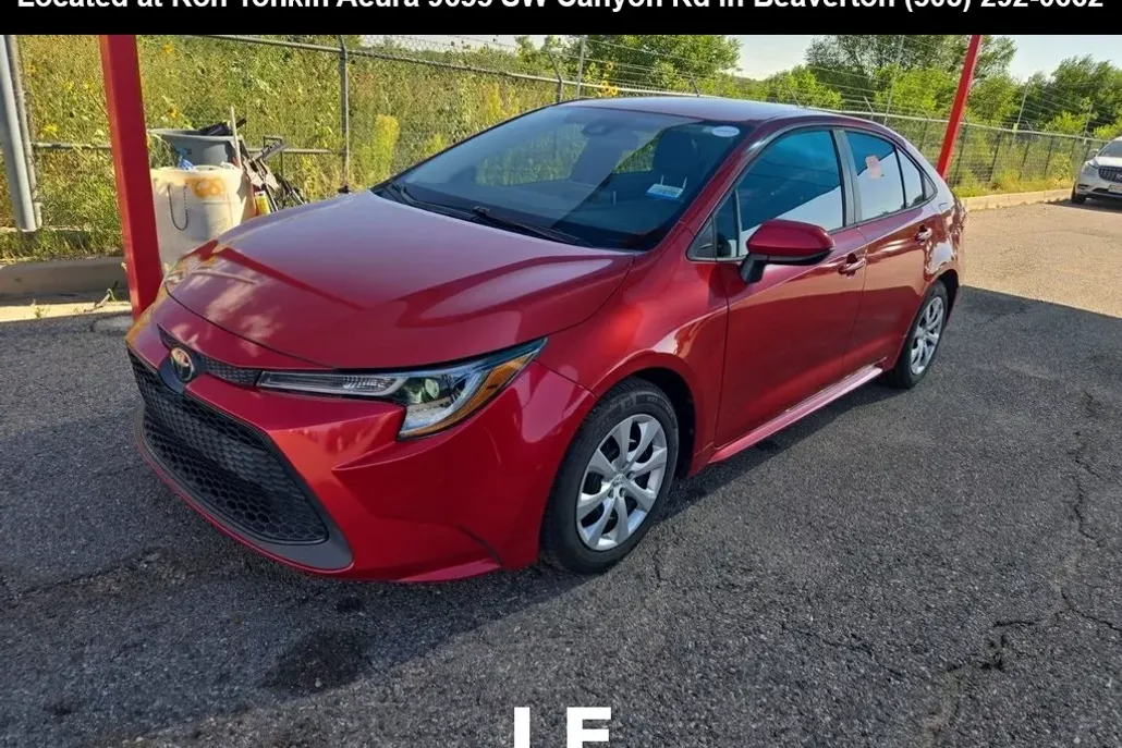 2020 Toyota Corolla LE photo 1