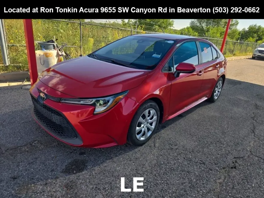 2020 Toyota Corolla LE photo 1