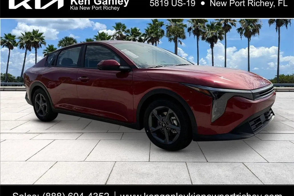2025 Kia K4 LXS photo 1