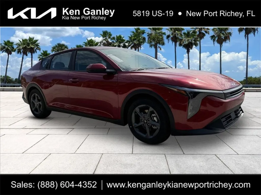 2025 Kia K4 LXS photo 1