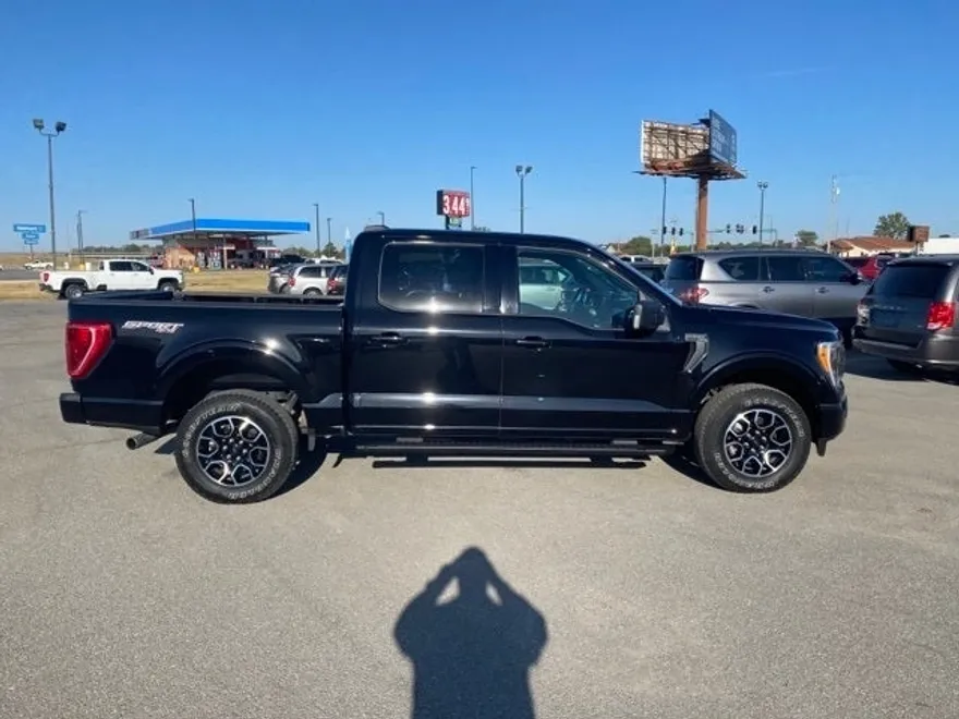 2021 Ford F-150 XL photo 1