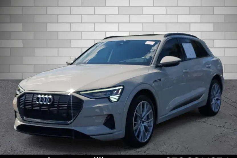 2021 Audi e-tron Prestige photo 1