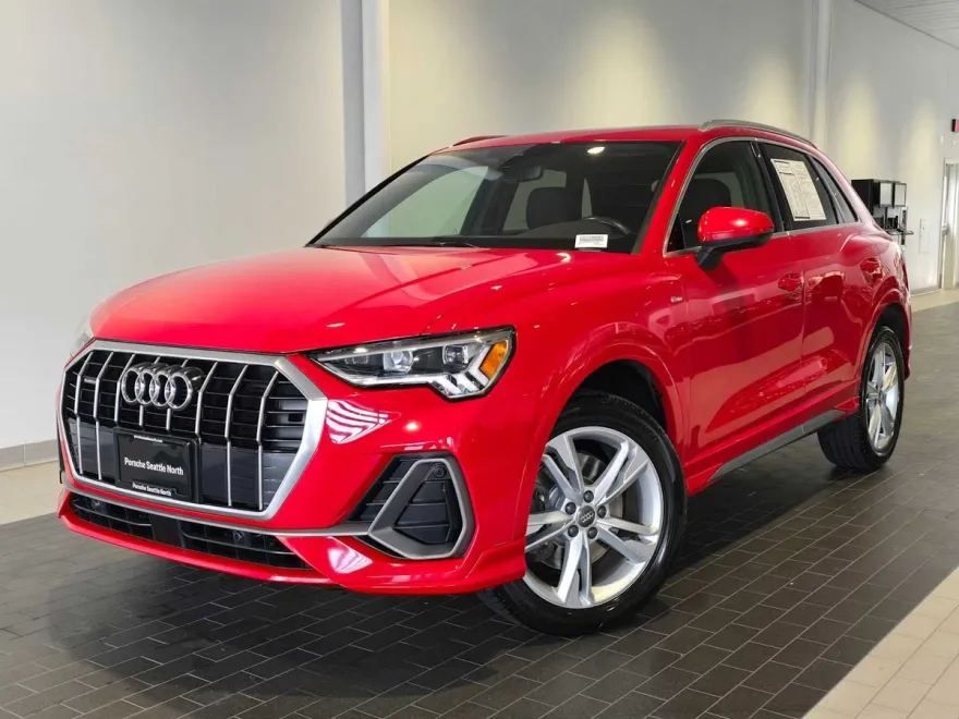 2019 Audi Q3 S line Premium Plus photo 1