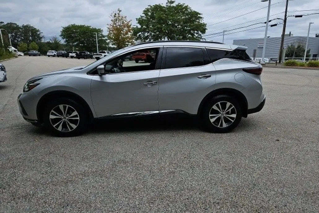 2020 Nissan Murano SV photo 1