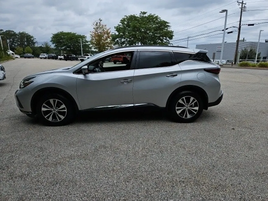 2020 Nissan Murano SV photo 1