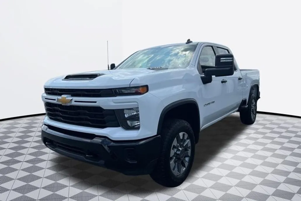 2024 Chevrolet Silverado 2500HD Custom photo 1
