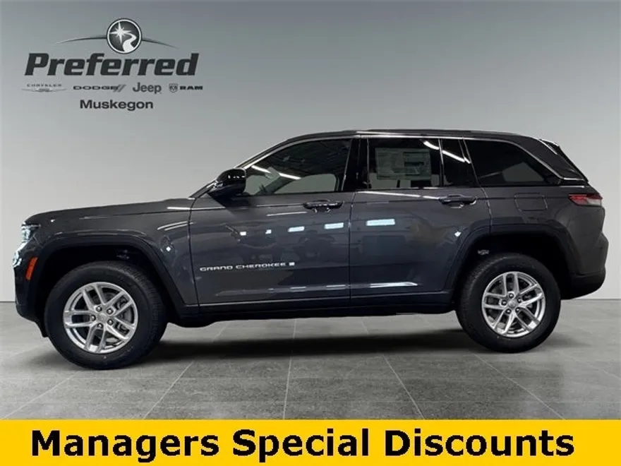 2025 Jeep Grand Cherokee Laredo X photo 1