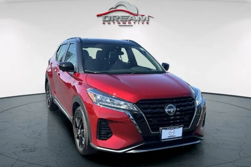 2024 Nissan Kicks SR photo 1